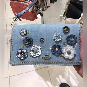 Coach Retail Hayden Denim floral🌸crossbody bag with Tea Rose